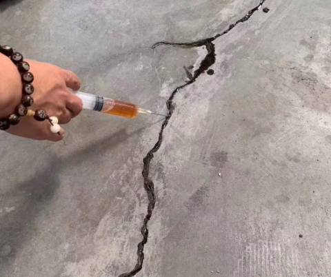 铜鼓混凝土裂缝修补技术详解​